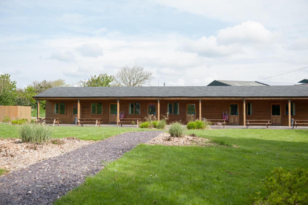 Cowbridge Cabins Exterior foto